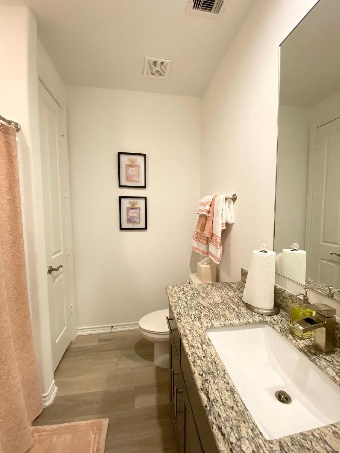 Luxe Three Story Duplex Near Downtown & Med Center Villa Houston Kültér fotó
